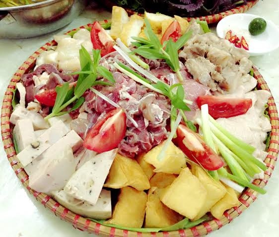 Rủ nhau đi ăn lẩu chuẩn vị đông nghẹt khách tại Hà thành - 4 Mẹt thịt tươi Lẩu Pí Lù, đúng là đầy ú ụ