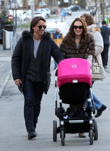 Con gái tỷ phú F1 vui vẻ nghỉ lễ Giáng sinh cùng gia đình tại Thụy Sỹ - 5 Tamara Ecclestone