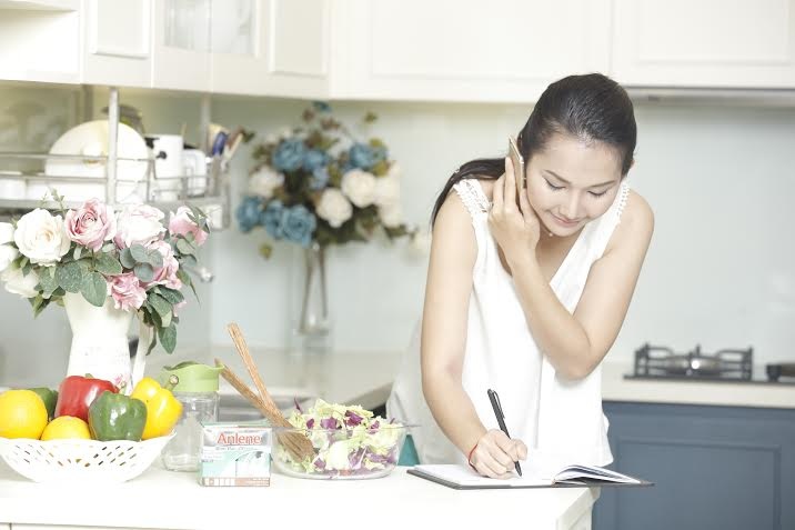 Kim Hiền:“Tôi vẽ thời gian cho mỗi vai trò” - 3 Bí quyết 3- Ùa về tổ ấm khi cơn mệt mỏi ghé thăm