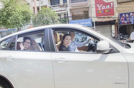 Hoa hậu Bùi Thị Hà thưởng Tết xe BMW X6 cho Giám đốc điều hành - 10 Món quà bất ngờ đến từ Tổng Giám đốc đã nhân đôi niềm vui cho vợ chồng Giám đốc Bùi Anh Hùng