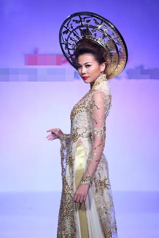 NTK Văn Thành Công - đi chậm để được thăng hoa - 2 NTK Văn Thành Công - đi chậm để được thăng hoa