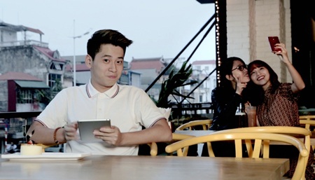 Cộng đồng mạng sốt với vlog: Vẻ đẹp đích thực của con gái là gì? - 1 Cộng đồng mạng sốt với vlog: Vẻ đẹp đích thực của con gái là gì?