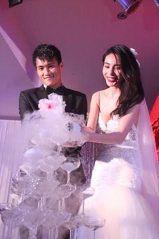 Thủy Tiên - Công Vinh và bữa tiệc cưới ấm cúng - 8 Thủy Tiên