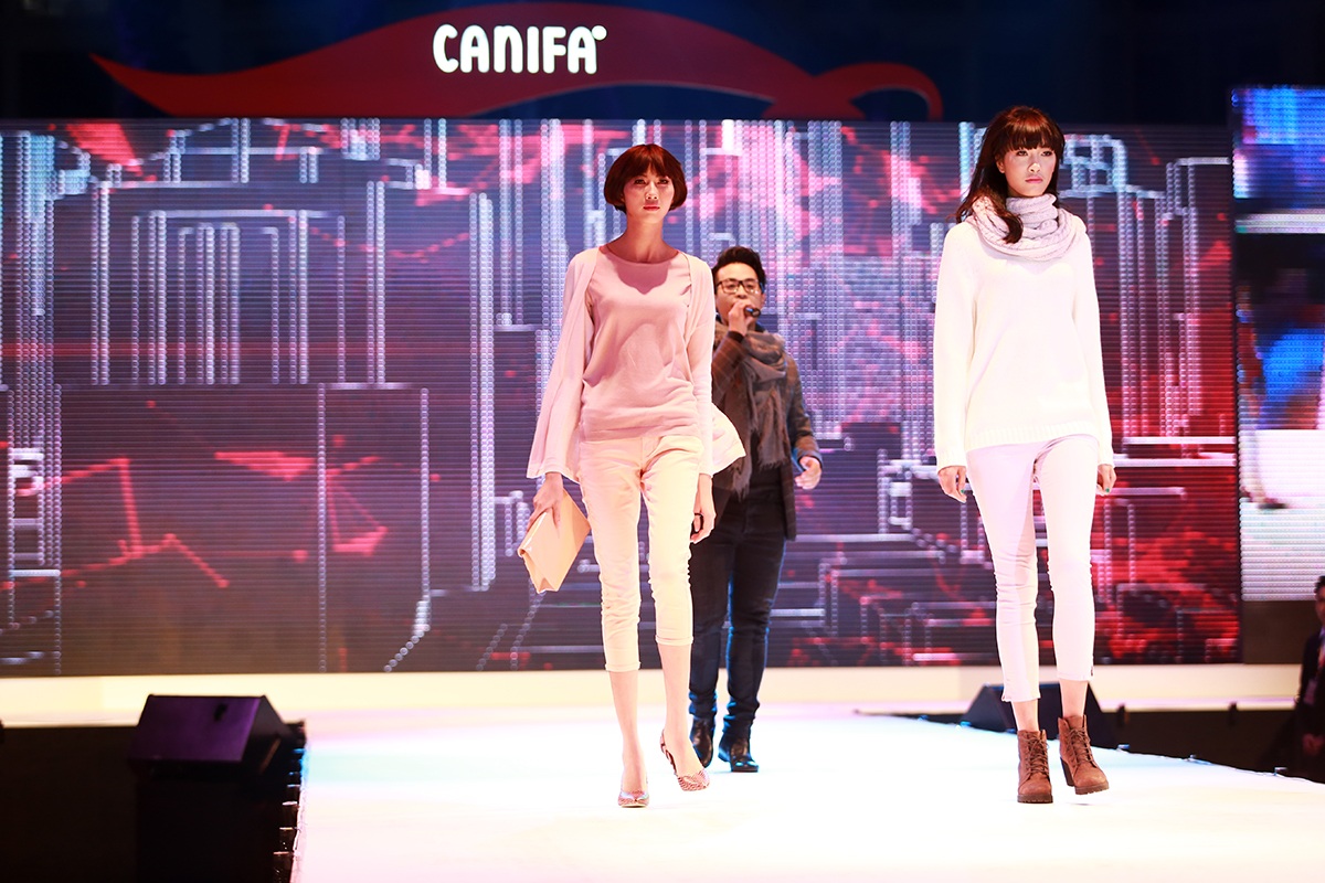 Canifa gửi gắm yêu thương cùng “Mùa ấm” - 1 BST Pink office - Thời trang công sở với tông màu hồng thanh lịch, đón bắt xu hướng 2015.
