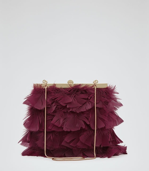 Những chiếc ví cầm tay xinh đẹp - 10 Feathered Tiers