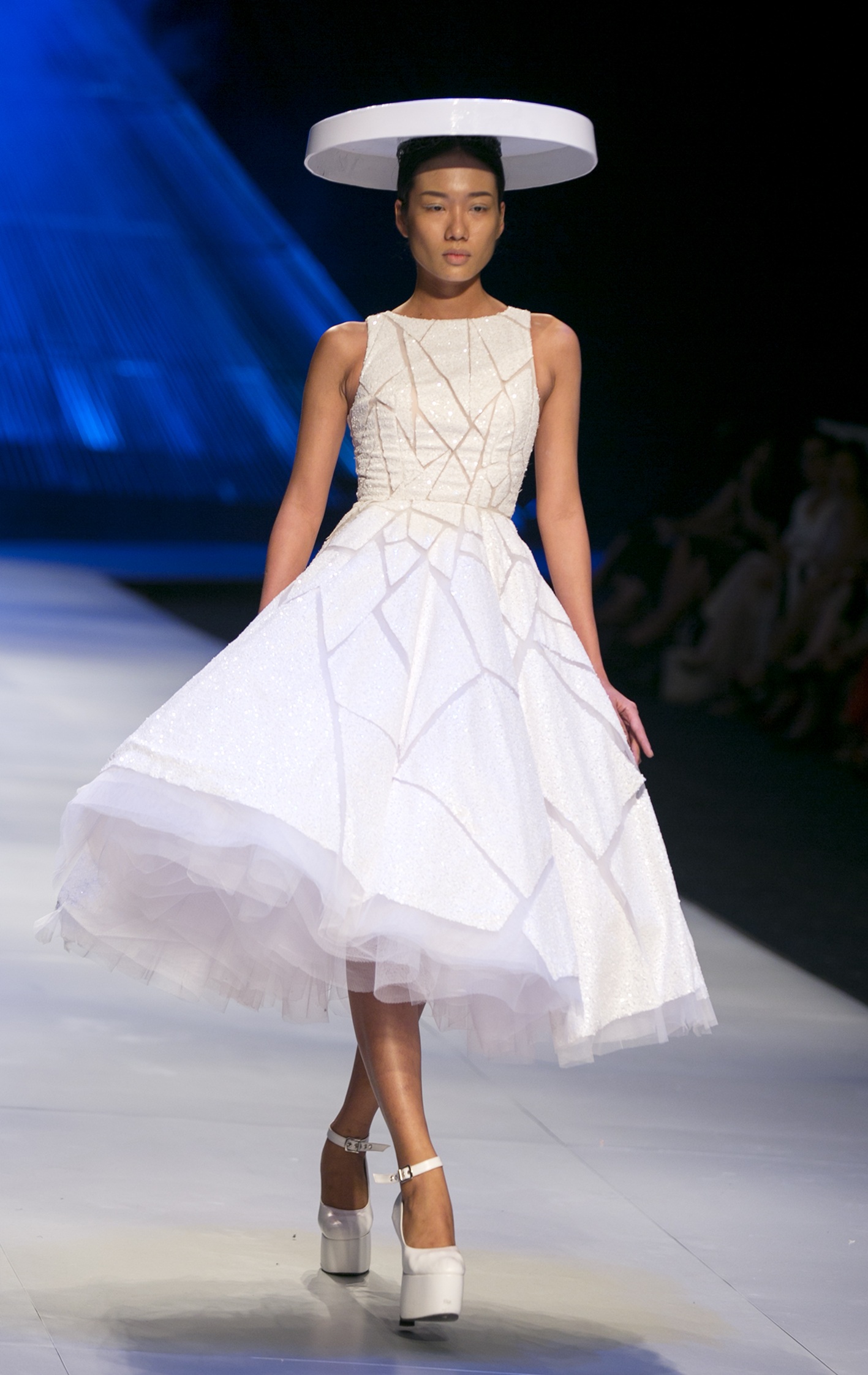 Hoàng Minh Hà được kết nạp vào Hiệp hội thời trang cao cấp châu Á - 5 Kiều Minh