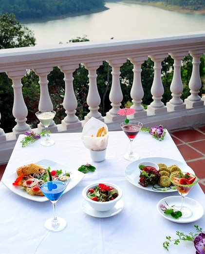 Nhật kí những ngày ở “Thiên Đường” - 1 Nhật kí những ngày ở “Thiên Đường”