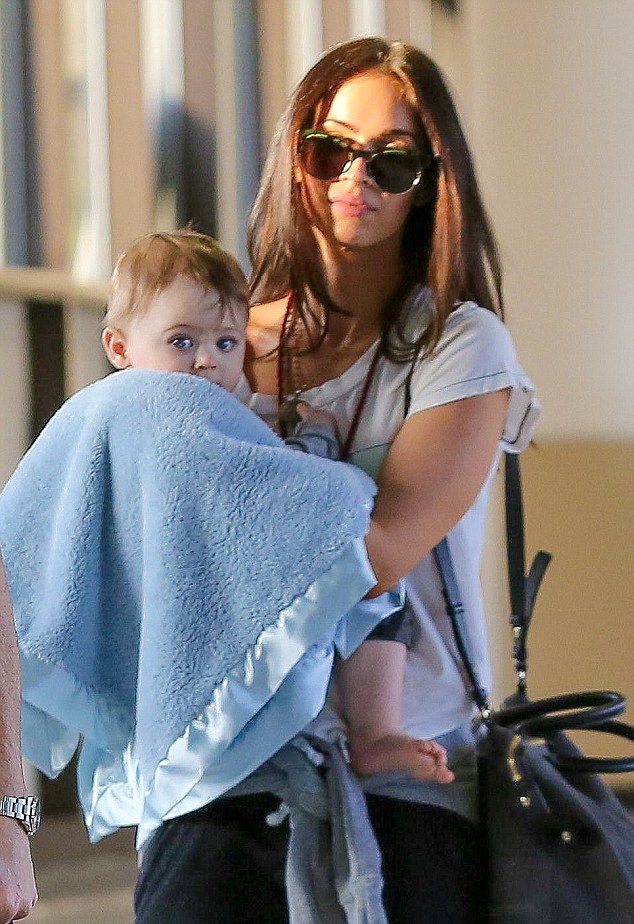 Megan Fox xuất hiện bên con trai nhỏ - 3 Megan Fox