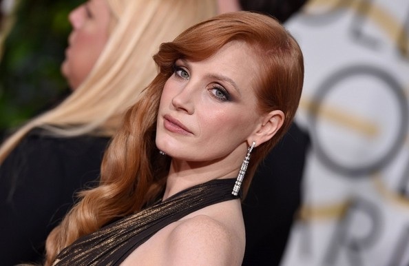 Người đẹp lộng lẫy với nữ trang triệu đô - 9 Jessica Chastain và đôi khuyên tai Piaget.