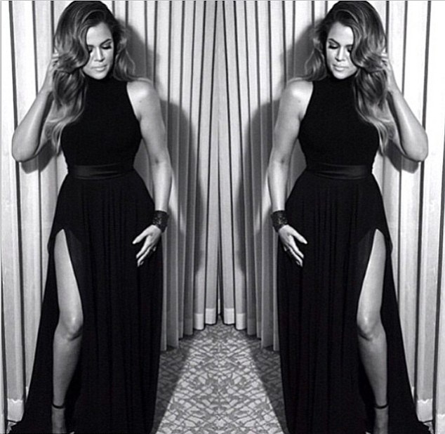 Em cô Kim liên tục tung ảnh “tự sướng” - 4 Khloe Kardashian