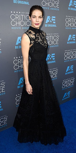 Những bộ váy đẹp nhất trên thảm đỏ Critics' Choice Awards - 17 Michelle Monaghan