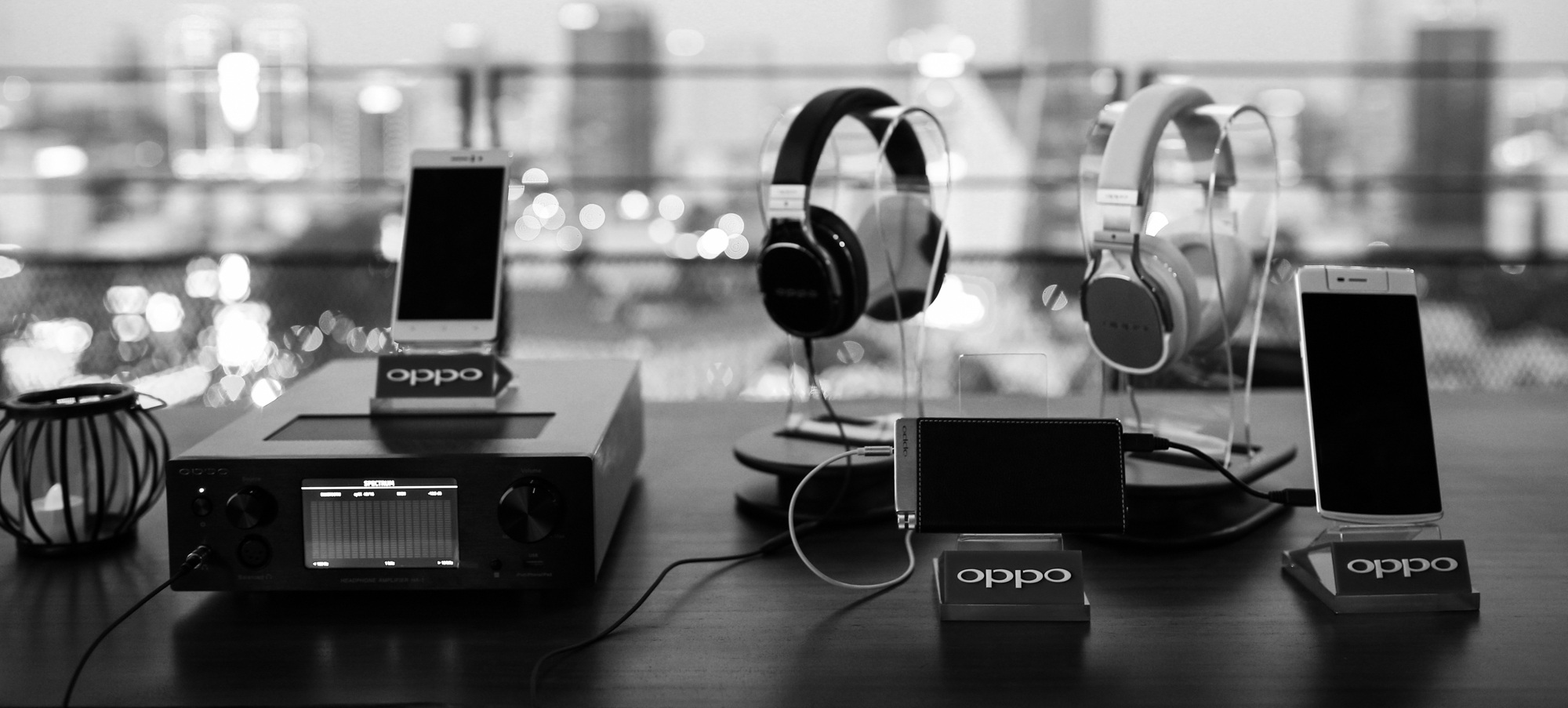 Sự kết hợp ca sỹ Tóc Tiên, producer Long Halo, DJ Hoàng Touliver cũng sẽ là một tay chơi “nặng ký”