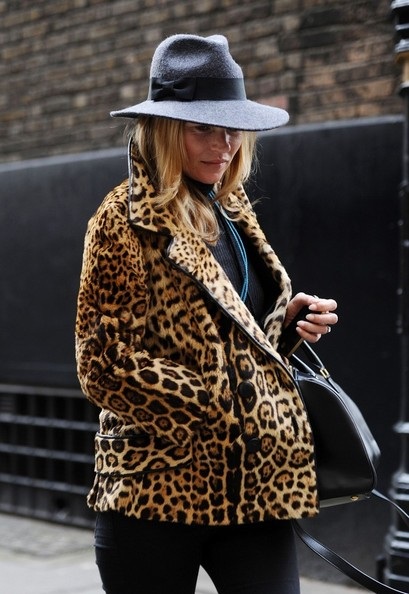 Mầu đen sành điệu của Kate Moss