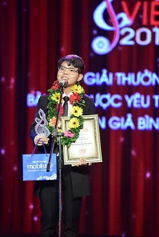 Vũ Cát Tường lập kỷ lục chưa từng có tại Bài hát Việt 2014 - 1 Vũ Cát Tường lập kỷ lục chưa từng có tại Bài hát Việt 2014