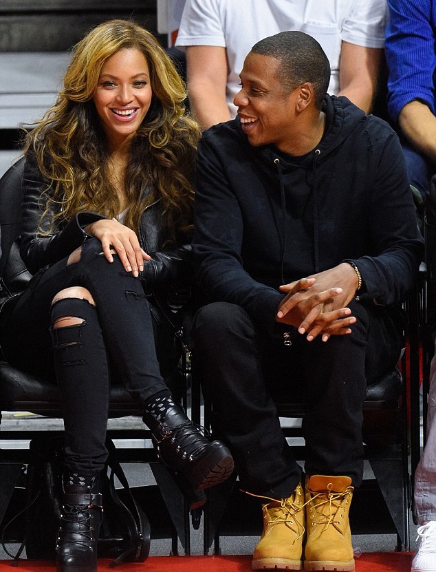 Beyonce - Jay Z hạnh phúc đi xem bóng rổ - 1 Beyonce and Jay Z