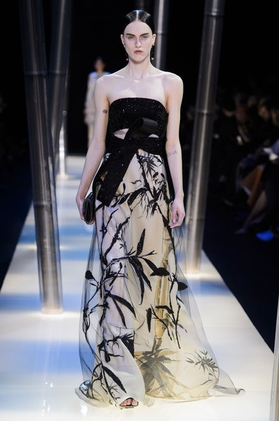 Những mẫu váy đẹp nhất tại tuần lễ thời trang cao cấp Paris - 20 Váy của Armani Privé