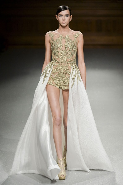 Những mẫu váy đẹp nhất tại tuần lễ thời trang cao cấp Paris - 24 Váy của Tony Ward