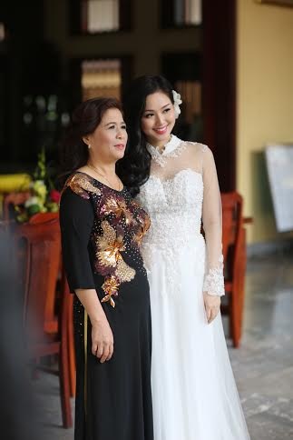 Tâm Tít rạng ngời bên chồng trong lễ Hằng thuận - 3 Vĩnh Ngọc