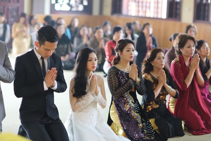 Tâm Tít rạng ngời bên chồng trong lễ Hằng thuận - 5 Vĩnh Ngọc