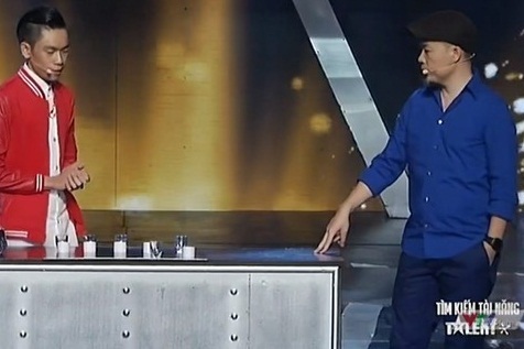 Nghi án Tấn Phát uống nhầm axít để tạo scandal - 4 Nghi án Tấn Phát uống nhầm axít để tạo scandal