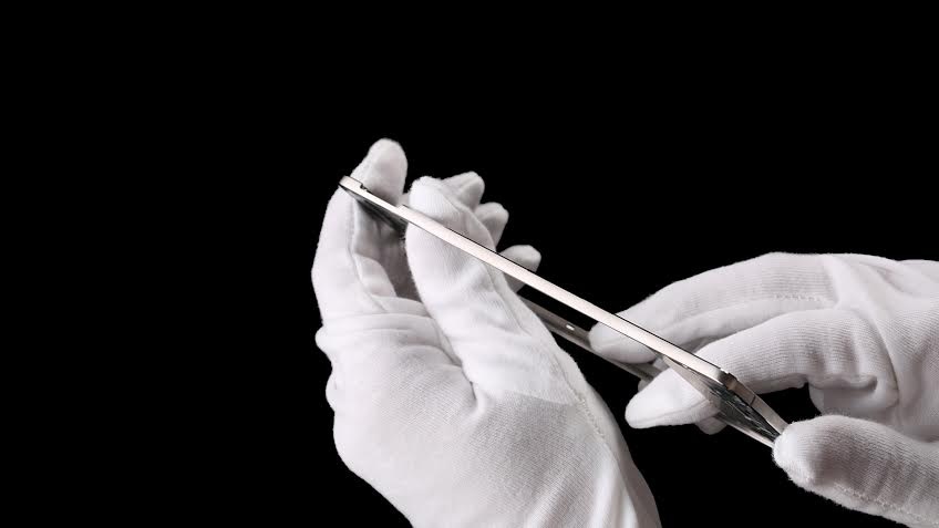 OPPO R5 đoạt giải “Thiết kế của năm” tại Stuff Vietnam Awards 2014 - 4 Từng đường cong được gia công tỉ mỉ