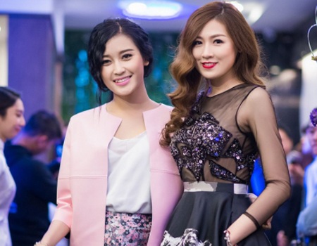 Á hậu Tú Anh - Huyền My đọ sắc - 7 Hai á hậu thu hút mọi sự chú ý của báo giới