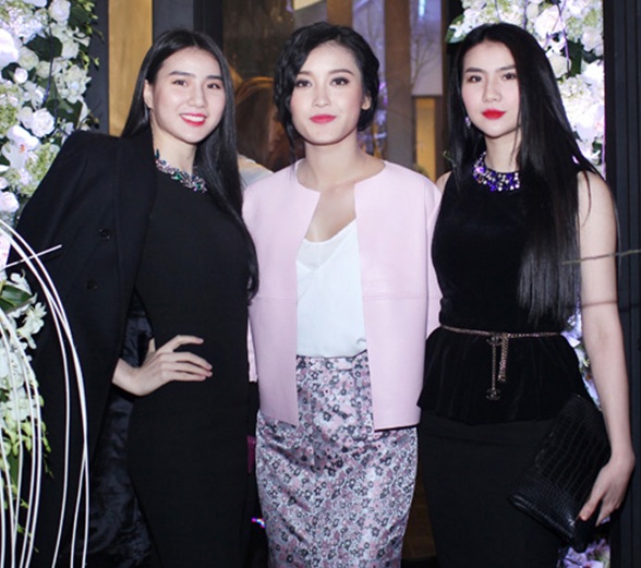 Dàn người đẹp sexy dự khai trương Spa Nguyễn Hồng Anh - 5 Nguyen Hong Anh Skin & Spa