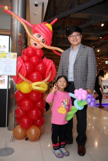 Không gian lãng mạn trong lễ tình nhân ở Hà Nội