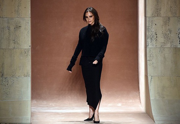 Gia đình tới cổ vũ Victoria Beckham ra mắt BST mới - 30 Brooklyn Beckham
