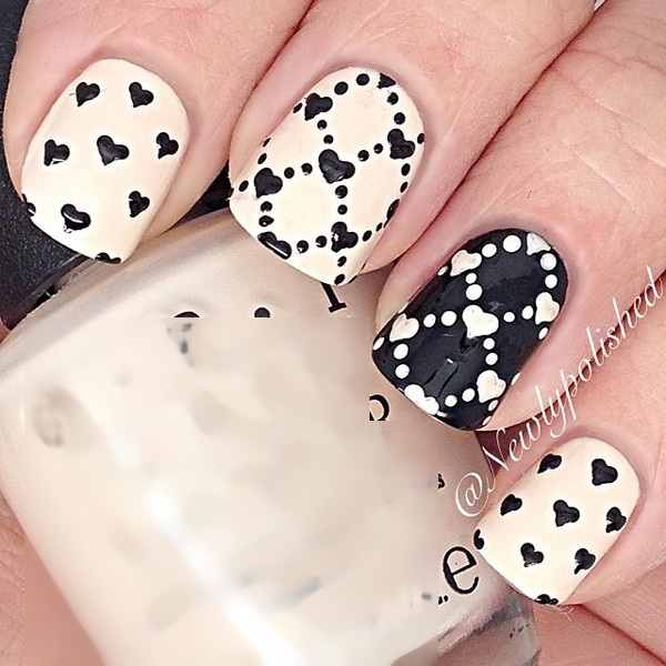 Vẽ móng nghệ thuật ngày Valentine's