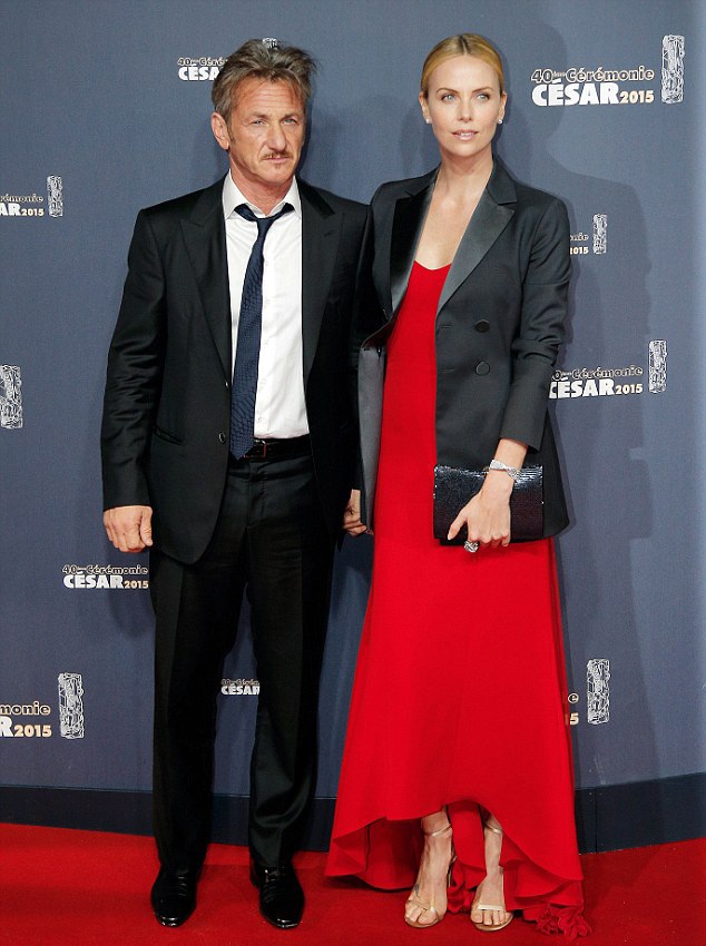 Charlize Theron đẹp đôi bên Sean Penn - 2 Charlize Theron