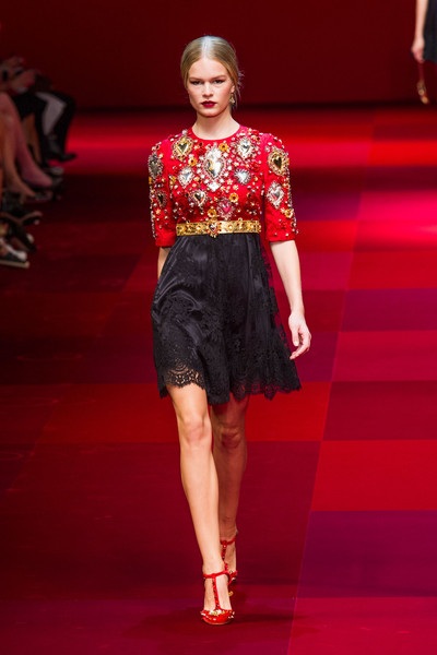 Bộ sưu tập Alta Moda 2021  Dolce  Gabbana thu hút giới nhà giàu đến  Venice mua sắm