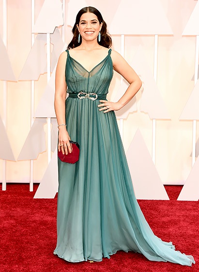 Những “sao” mặc đẹp nhất trên thảm đỏ Oscar - 12 America Ferrera