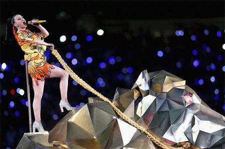 Màn trình diễn cực hoành tráng của Katy Perry - 2 VN