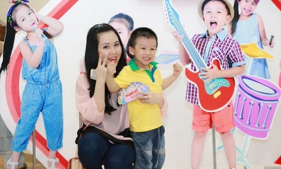 Trương Phương - nàng diễn viên lùn nhất showbiz Việt - 2 Trương Phương - nàng diễn viên lùn nhất showbiz Việt