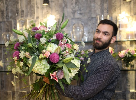 Nghệ nhân cắm hoa người Pháp tới Việt Nam