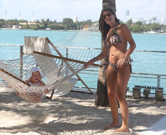 Hoa hậu xứ Wales - Bà mẹ một con nóng bỏng - 6 Imogen Thomas