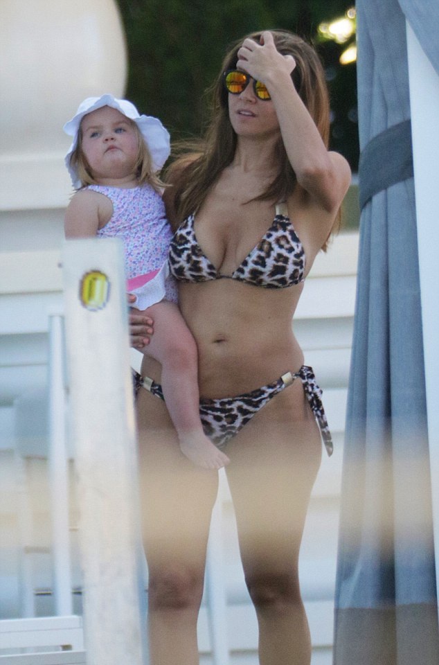 Hoa hậu xứ Wales - Bà mẹ một con nóng bỏng - 8 Imogen Thomas