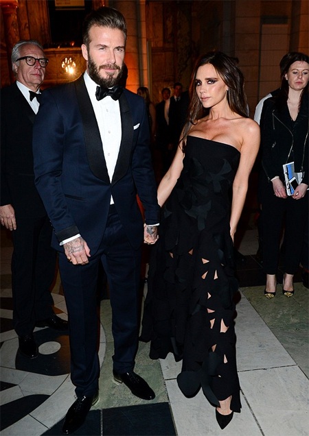 Victoria Beckham “kém tươi” bên chồng điển trai - 11 VN