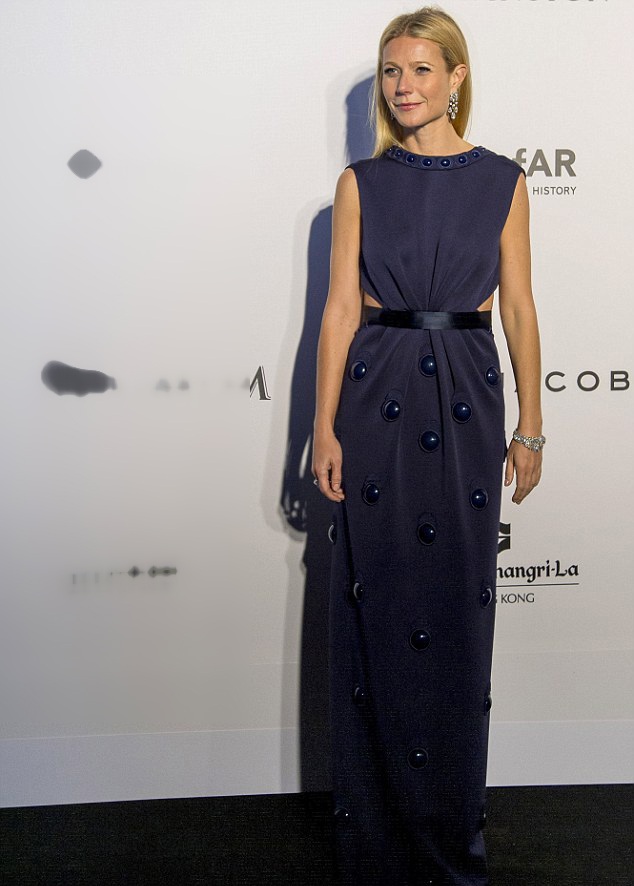 Victoria Beckham lạnh lùng dự sự kiện - 10 Victoria Beckham