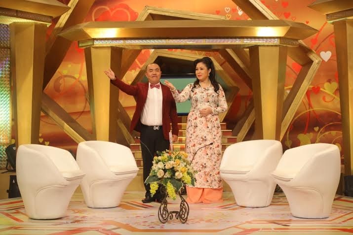 Hồng Vân - Quốc Thuận “chết cười” với anh chồng mê chim - 1 Hồng Vân - Quốc Thuận “chết cười” với anh chồng mê chim