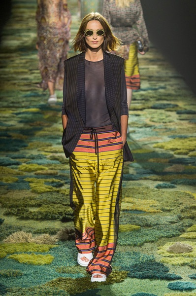 Bộ sưu tập rực rỡ sắc màu của Dries Van Noten - 12 Dries Van Noten at Paris Fashion Week Spring 2015