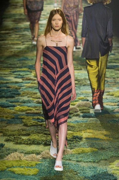 Bộ sưu tập rực rỡ sắc màu của Dries Van Noten - 14 Dries Van Noten at Paris Fashion Week Spring 2015