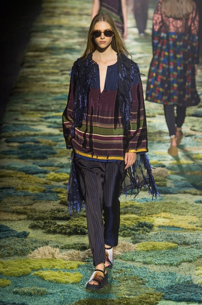 Bộ sưu tập rực rỡ sắc màu của Dries Van Noten - 18 Dries Van Noten at Paris Fashion Week Spring 2015