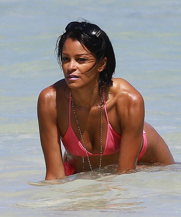 Ngỡ ngàng với thân hình hoàn hảo của người đẹp 42 tuổi - 6 Claudia Jordan