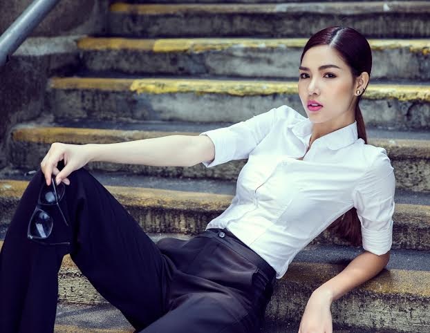 Hân cũng sẽ có nhiều chuyến công tác nước ngoài trong khoảng tháng 3 và tháng 4 này