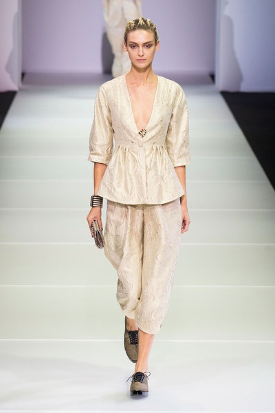 Bộ sưu tập Giorgio Armani lại tuần lễ thời trang Milan Spring 2015.