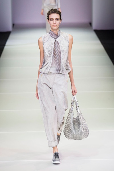 Bộ sưu tập Giorgio Armani lại tuần lễ thời trang Milan Spring 2015.