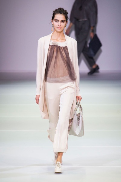 Bộ sưu tập Giorgio Armani lại tuần lễ thời trang Milan Spring 2015.