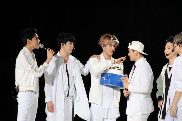 Bùng nổ tại SVĐ Mỹ Đình với Music Bank